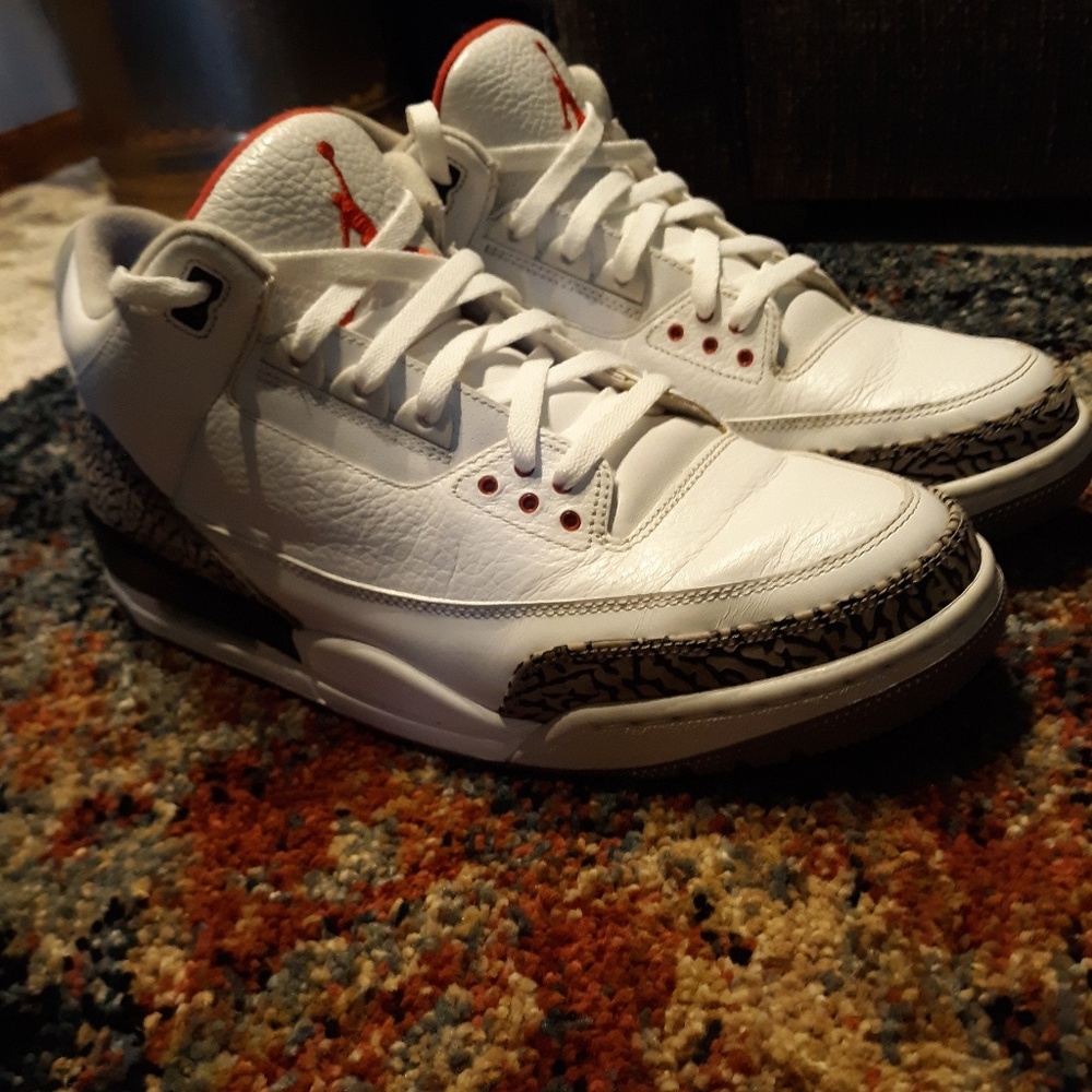 Jordan 3 white/black cement 2011